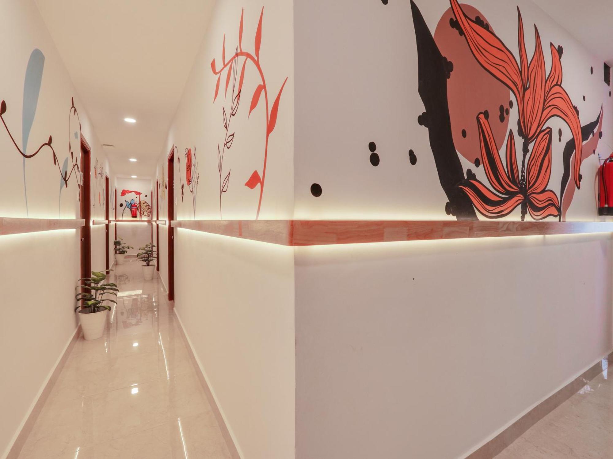 Townhouse Casa Grand Hotel Hyderabad Exterior foto
