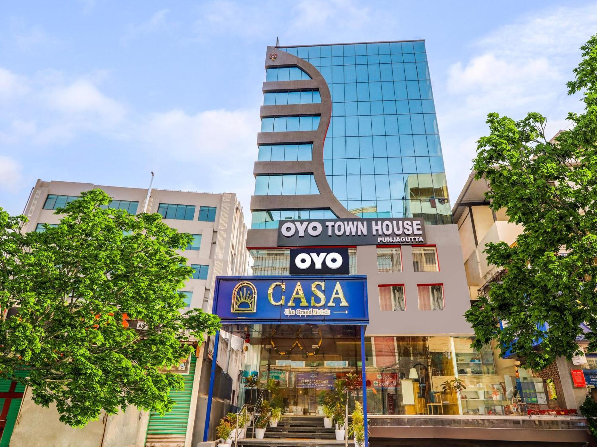 Townhouse Casa Grand Hotel Hyderabad Exterior foto
