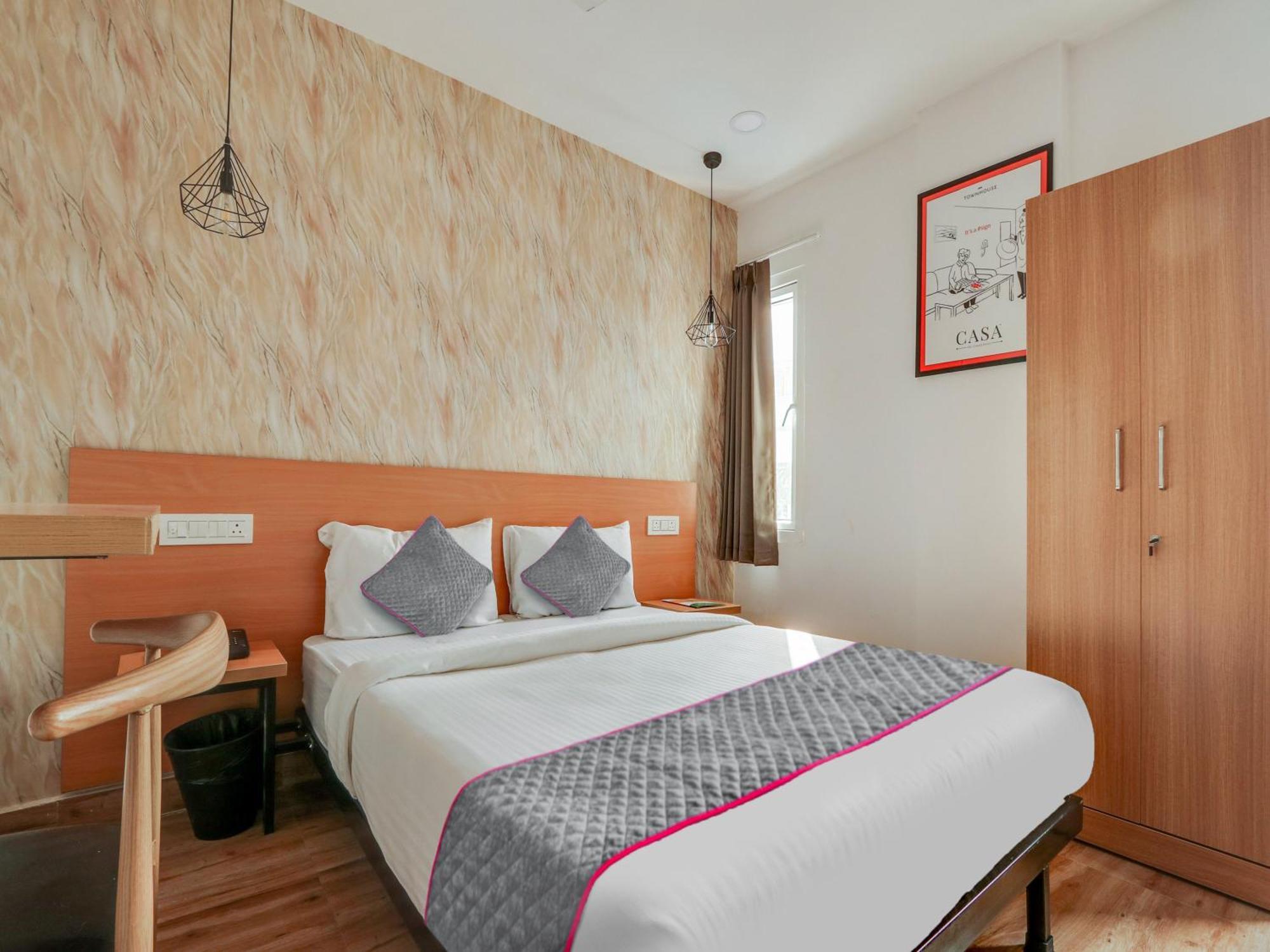 Townhouse Casa Grand Hotel Hyderabad Exterior foto