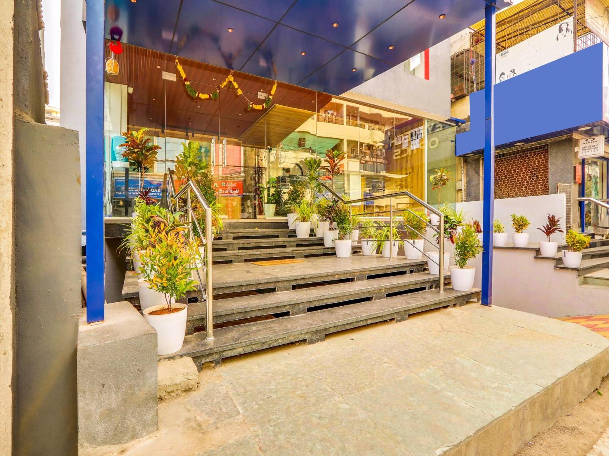 Townhouse Casa Grand Hotel Hyderabad Exterior foto
